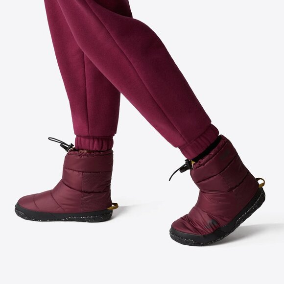 The North Face Women’s Nuptse Apres boysenberry Puffer Boots Size 8 New - Picture 1 of 7